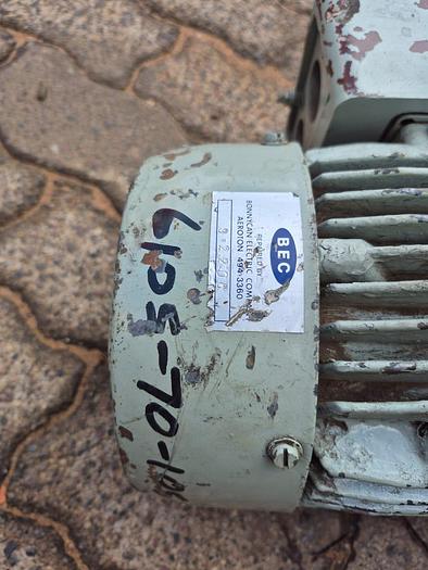 Used KRACHT 1.5KW ELECTRIC MOTOR