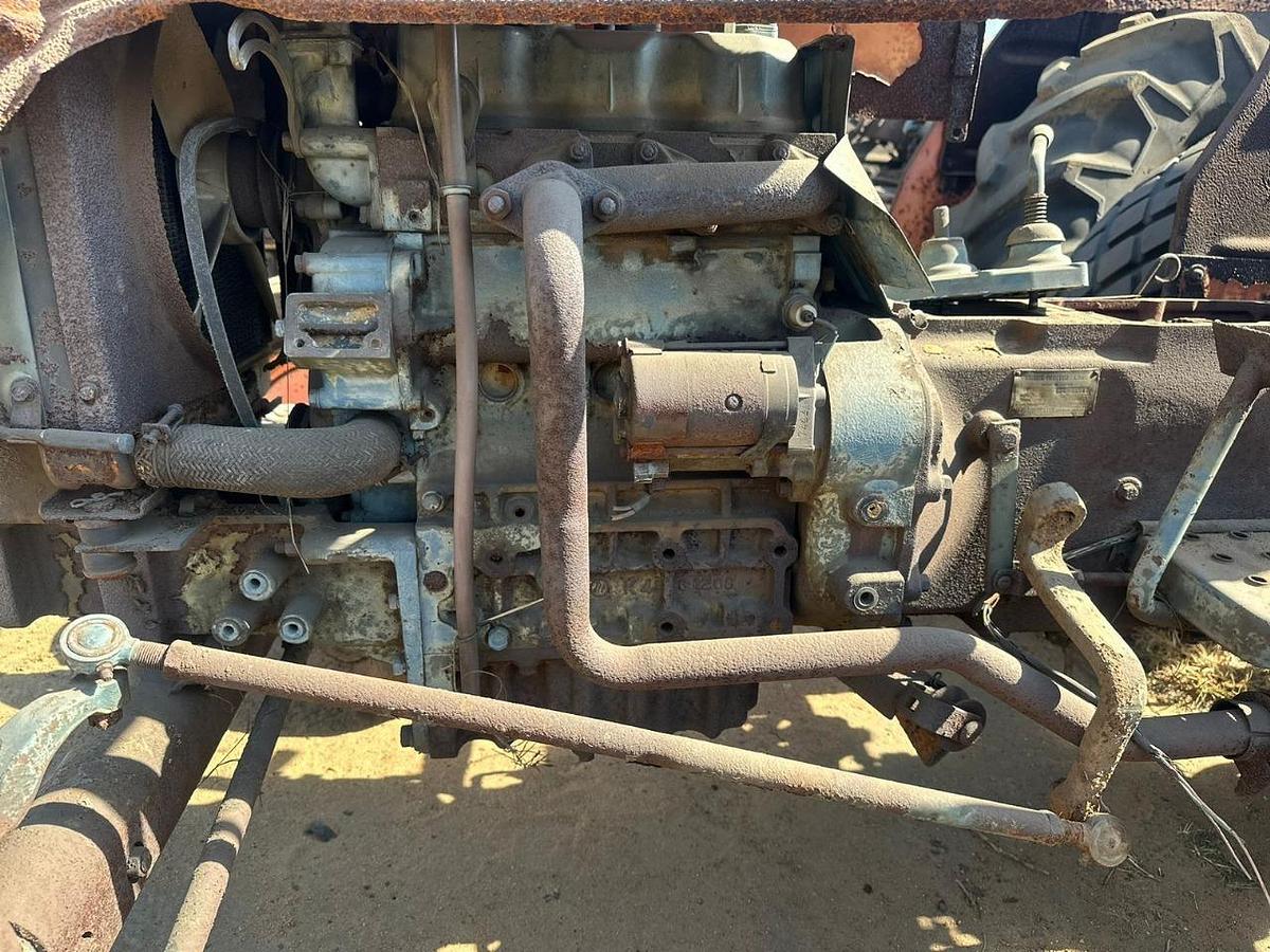 Used SCRAP ANTIQUE TRACTORS (STRIPPING FOR SPARES)