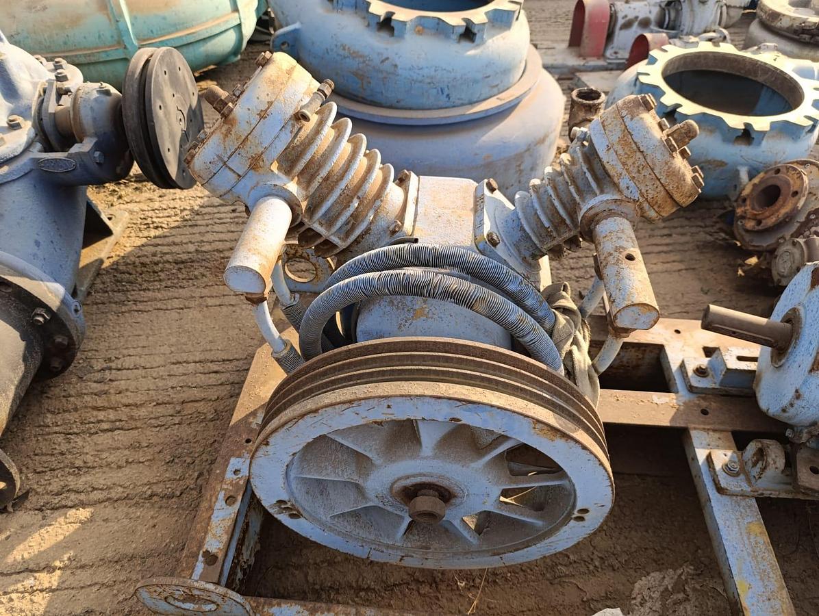 Used AIR COMPRESSOR WITH 11KW ELECTRIC MOTOR