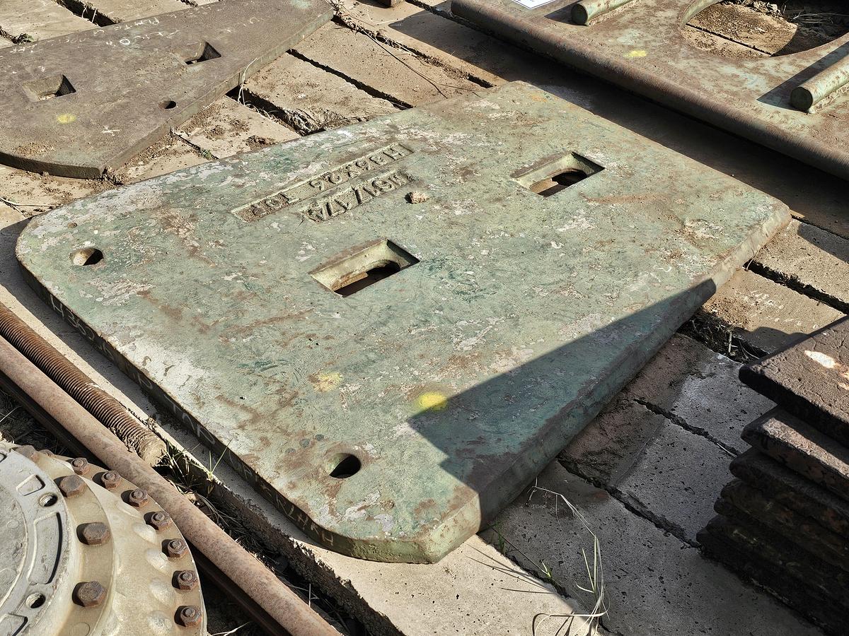 Used CRUSHER PLATES
