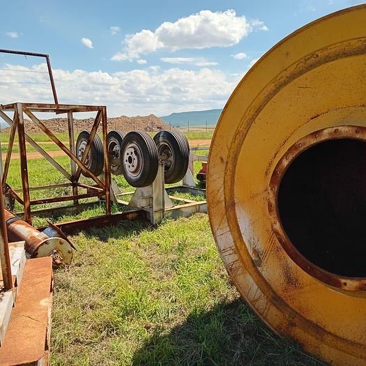 Used DRUM MIXER WITH SCREEN, 2 X SCREW CONVEYOR WITH PLATFORM STAND AND DRUM ROTATING BASE