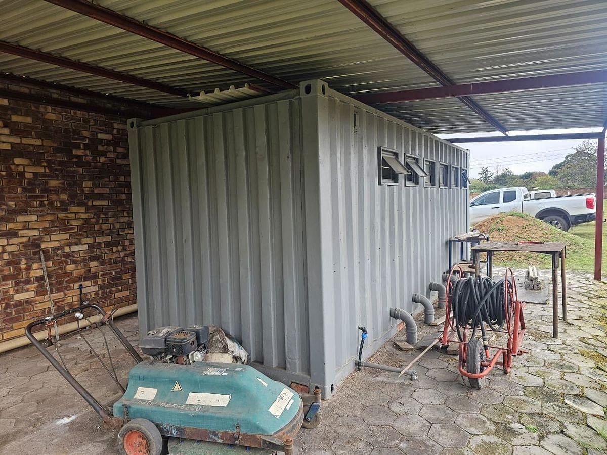 Used 6 METRE BATHROOM CONTAINER