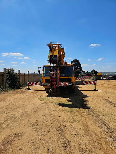 Used KRUPP KMK 5120 ALL TERRAIN 120 TON CRANE (RUNNER)