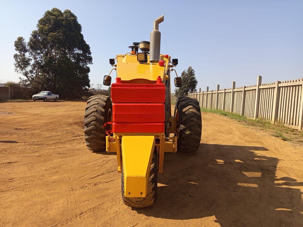 Used BELL 120 SUPER 2.75 TON ROUGH TERRAIN FORKLIFT(USED CONDITION)