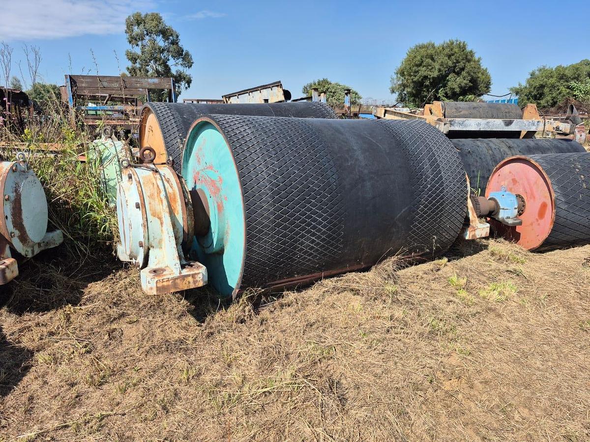 Used COMPLETE PULLEY WITH GEARBOX UNIT