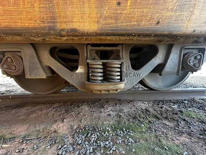 Used RDS BOTTOM SIDE DISCHARGE HOPPER