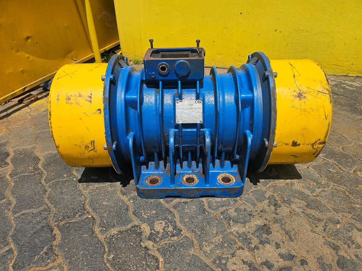 Used 5.3KW VIBRATING MOTOR (USED)