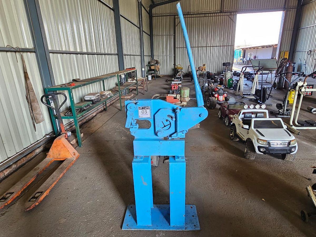 Used INDUSTRIAL MULTI CUTTER