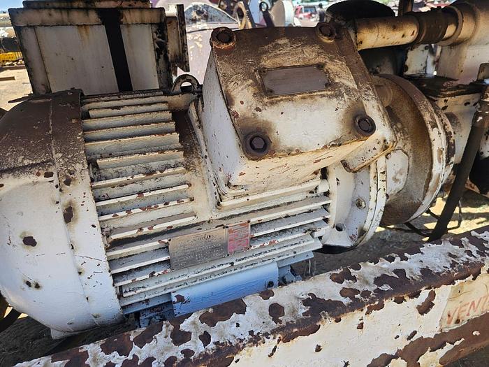 Used UG FLAMEPROOF COMPRESSOR ON TRAILER WITH 60 KW 550 VOLT ELECTRIC MOTOR