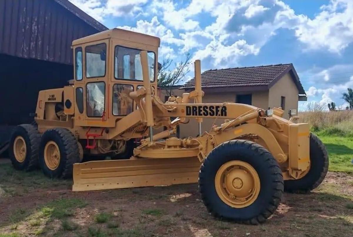 Used T505 DRESSER GRADER