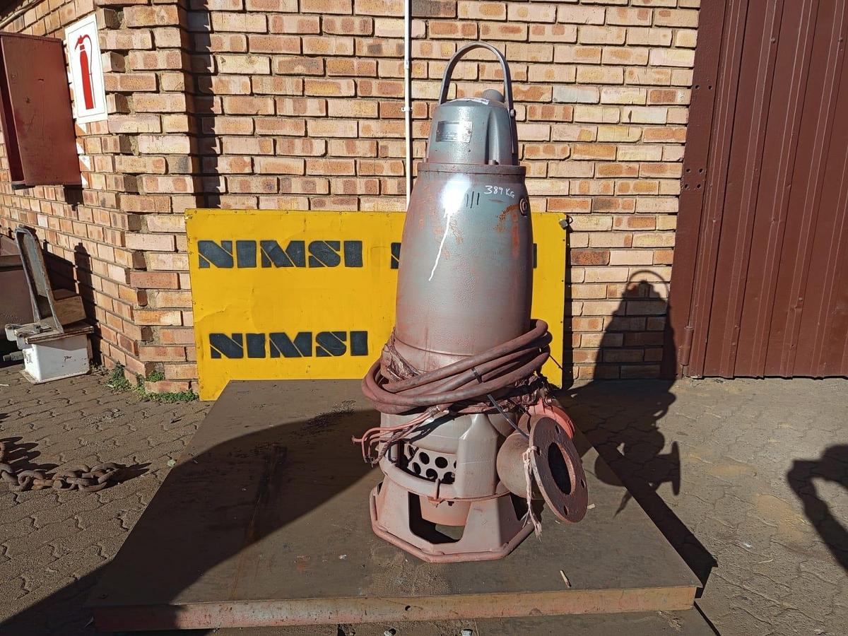 Used SUBMERSIBLE PUMP 400V 15KW