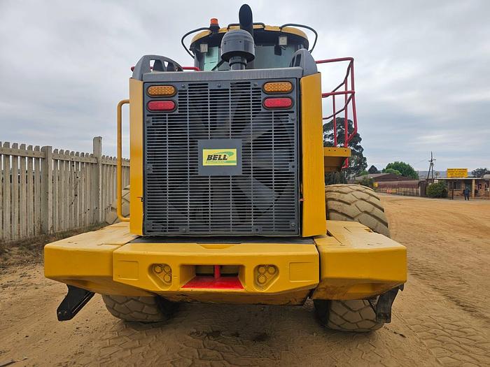 Used BELL L1806E FRONT END LOADER (RUNNER)