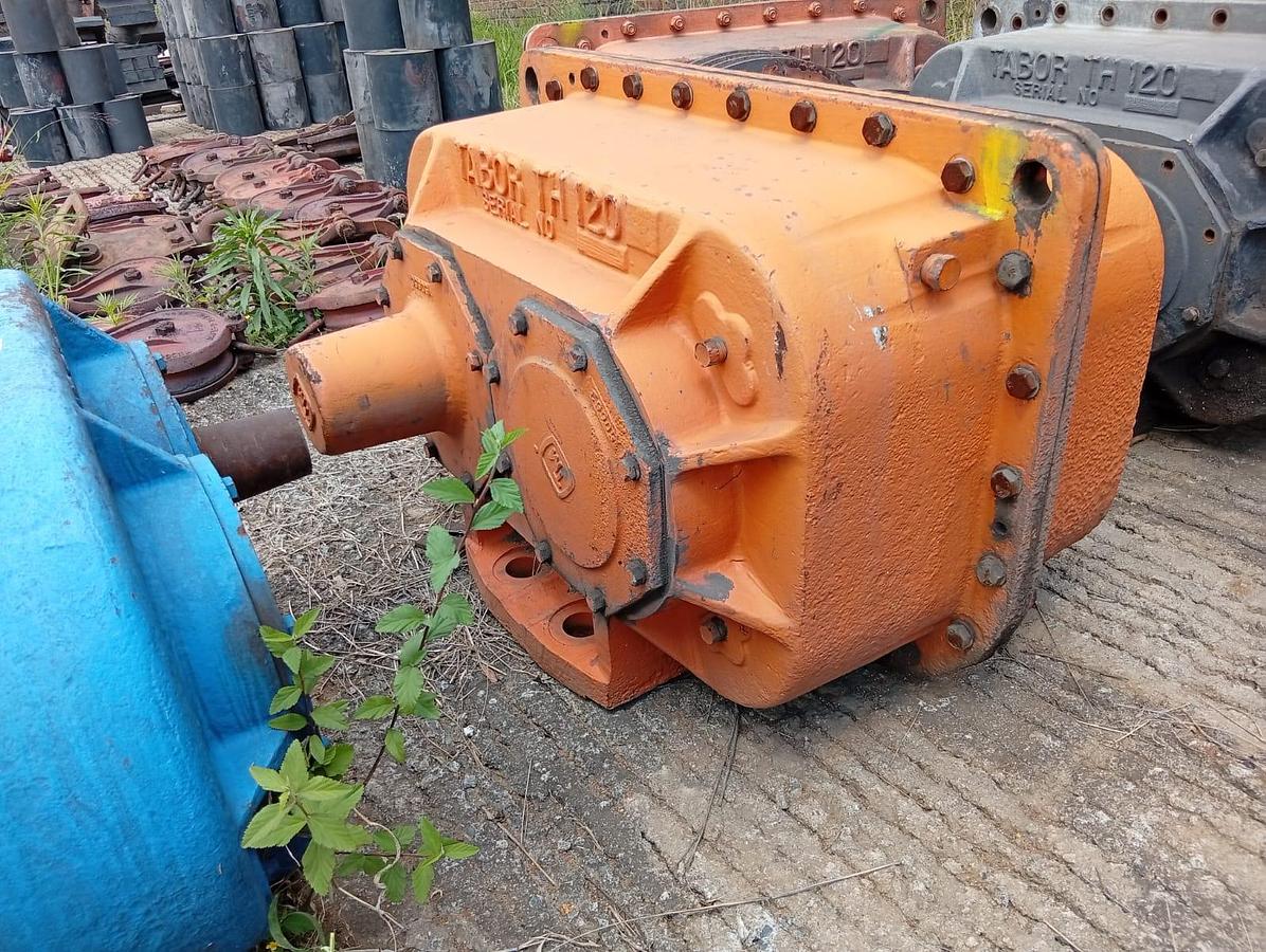 Used TABOR TH 120 VIBRATING SCREEN MECHANISM (EXCITER)