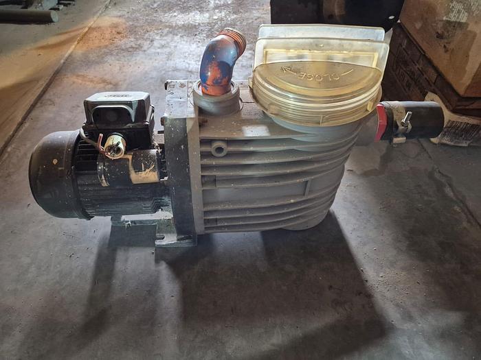 Used FEMCO 0.75KW SWIMMING POOL PUMP