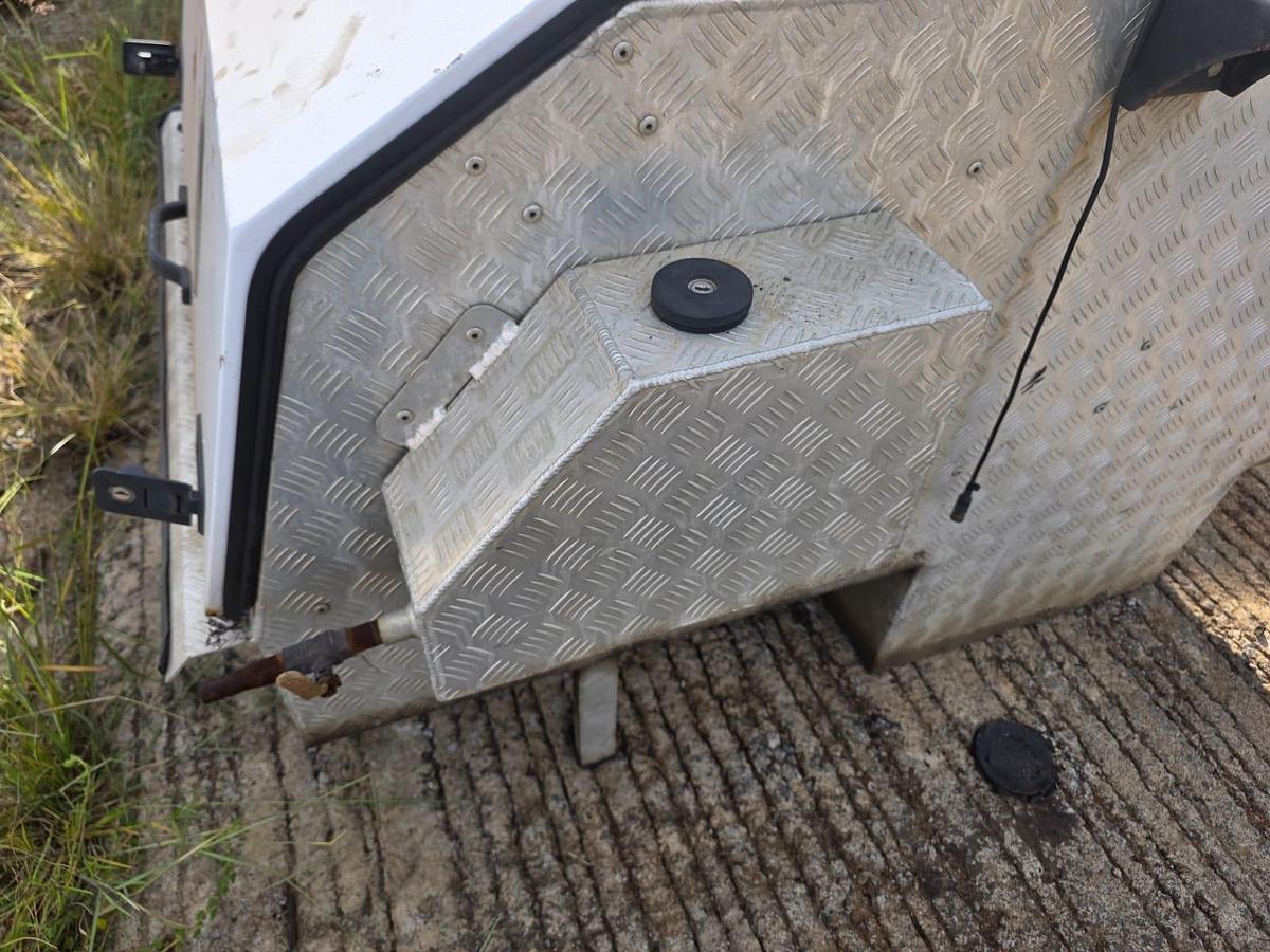 Used BIG ALUMINUM BAKKIE TOOL BOX (USED)