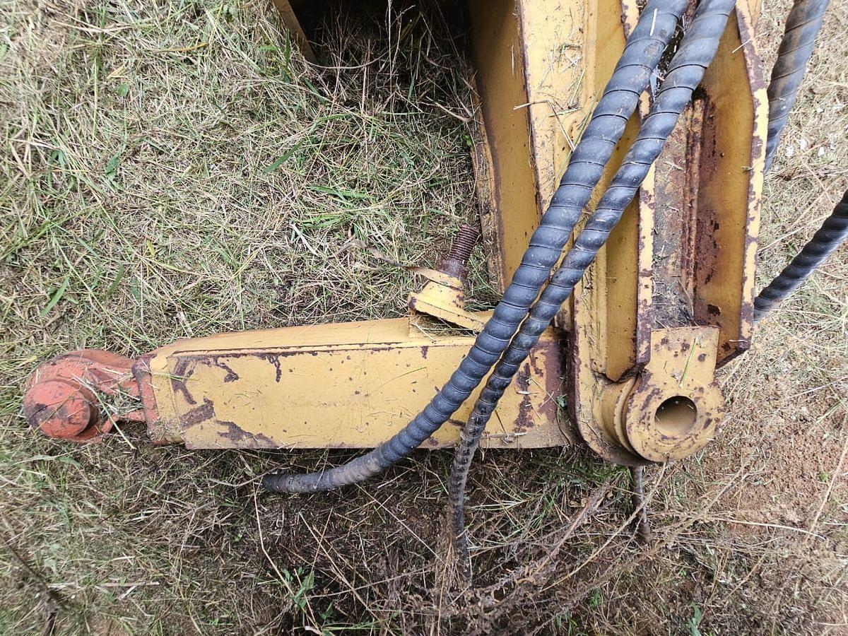 Used https://www.nimsi.co/listings/9105211-used-single-axle-125-kg-2-dry-chemical-powder-fire-extinguisher-trailer