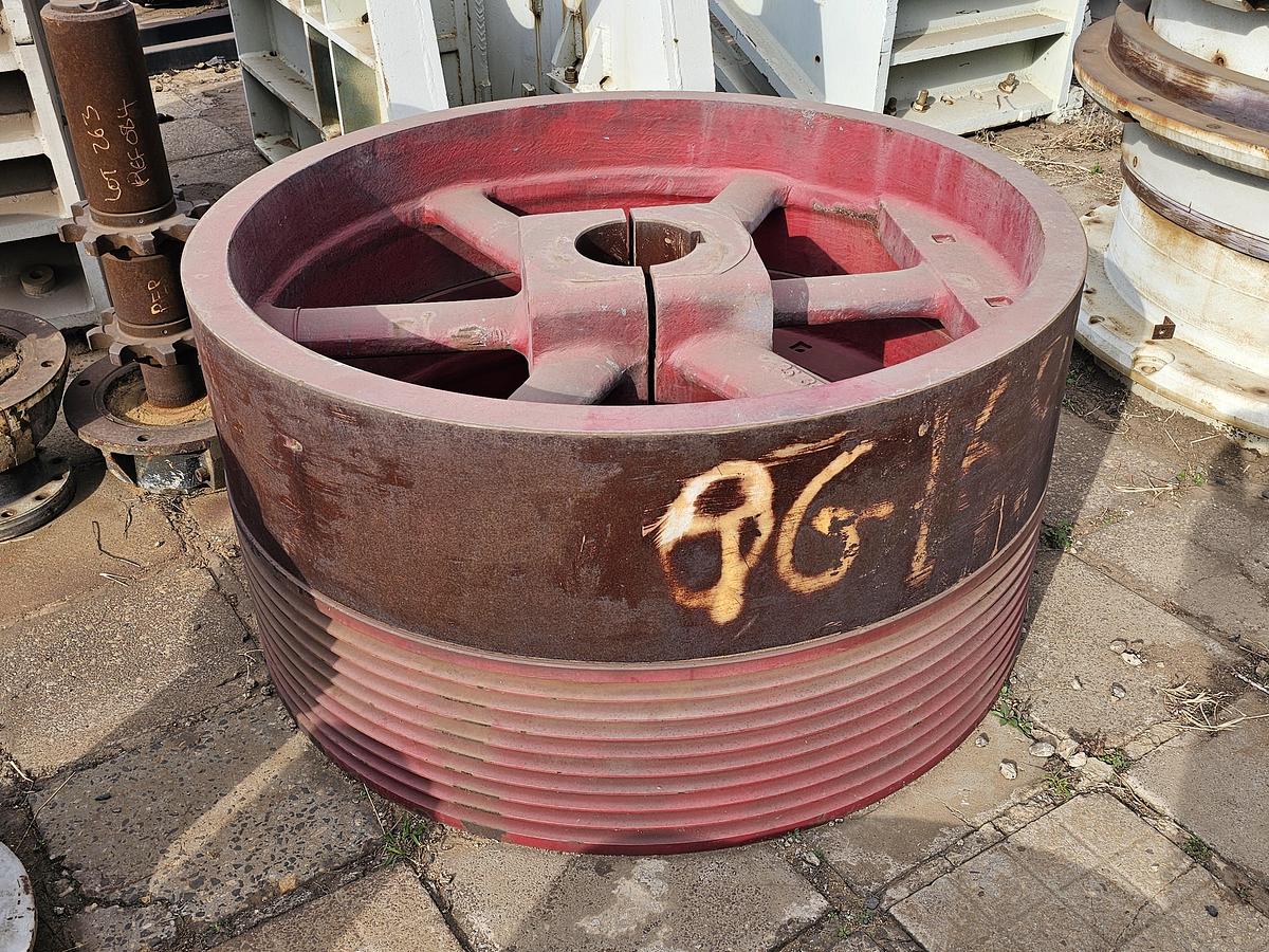 Used CRUSHER FLY WHEEL AND PULLY