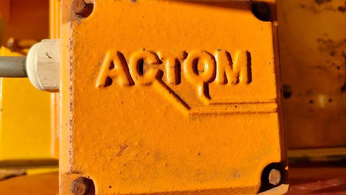 Used 13 BAR DUAL CHAMBER 7.5KW 400V INGERSOLL-RAND TYPE 30 COMPRESSOR (NOT TESTED)