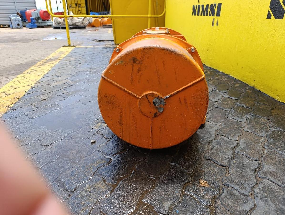 Used 7.5KW VIBRATING MOTOR (USED)