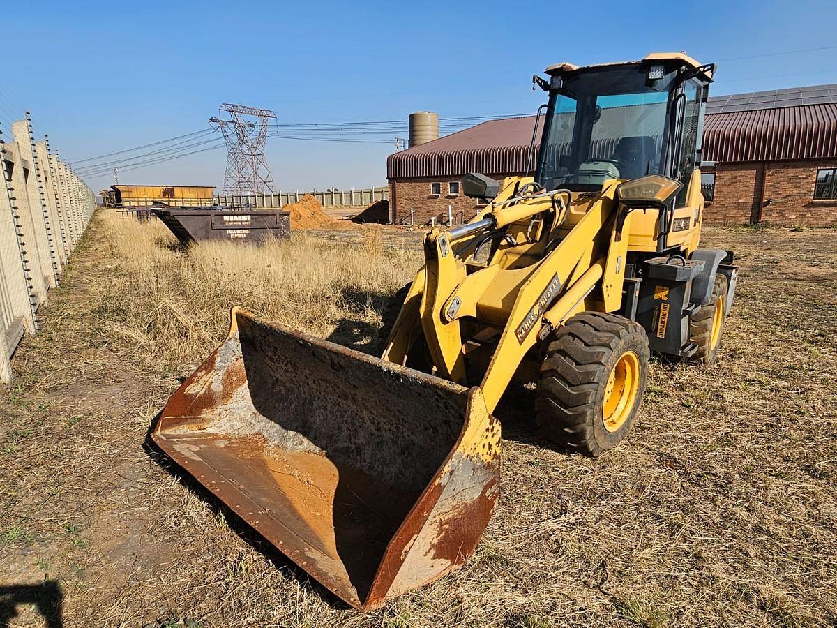 Used 2 TON WUHLF FRONT END LOADER (ENGINE FAILURE)