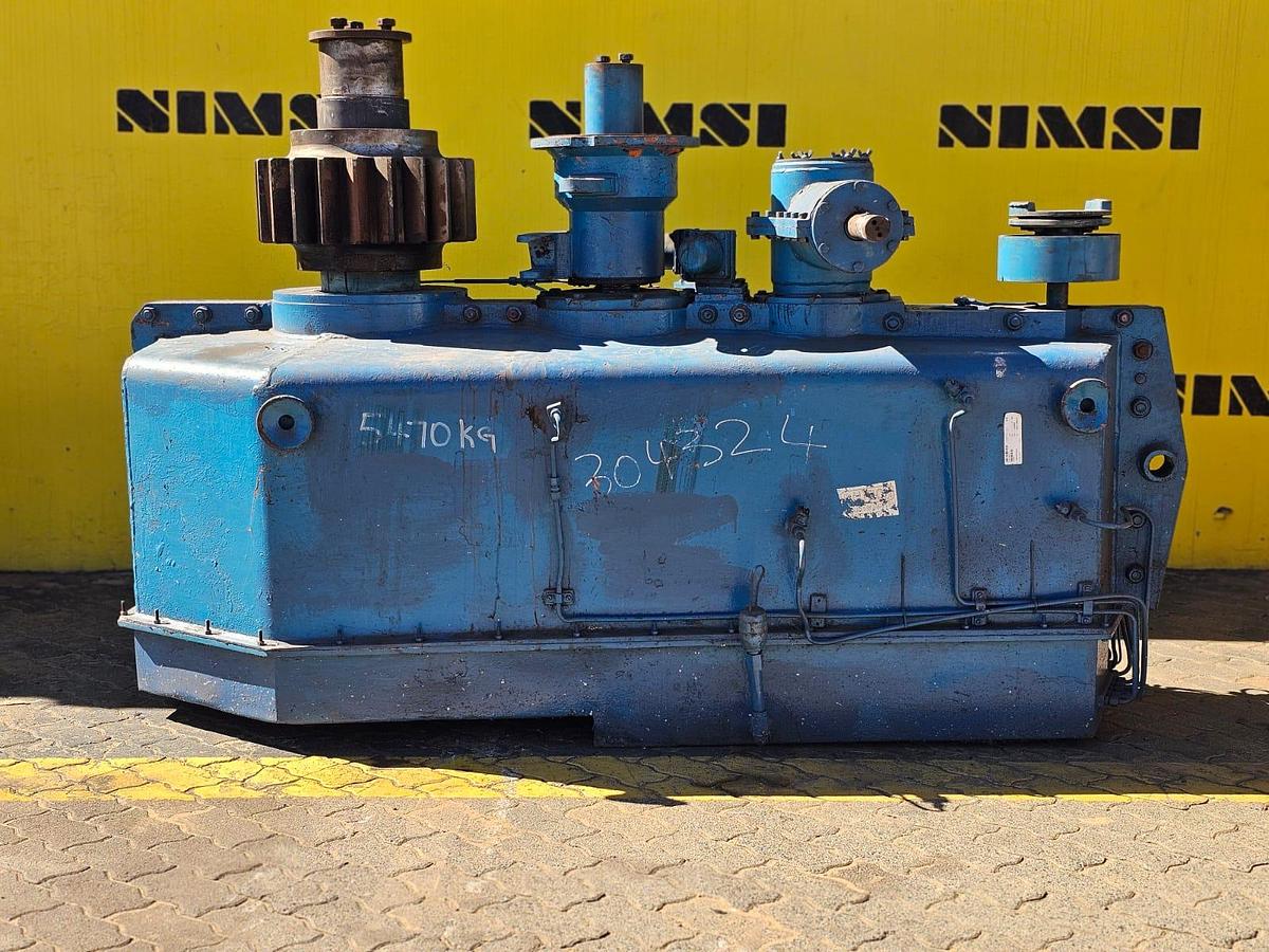 Used LOW SPEED HIGH TORQUE INDUSTRIAL HEAVY DUTY GEARBOX (USED)