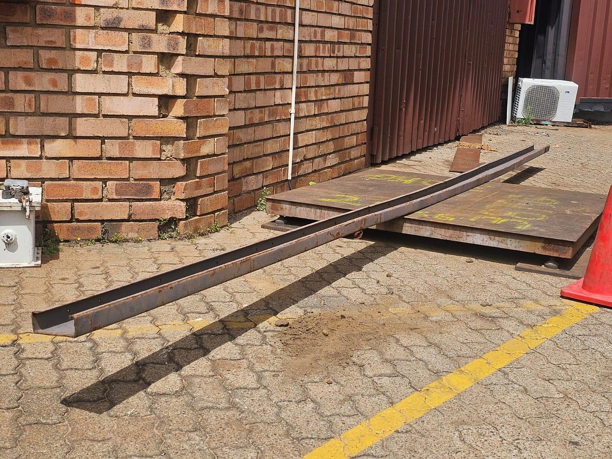 Used LONG LIP CHANNEL (USED)