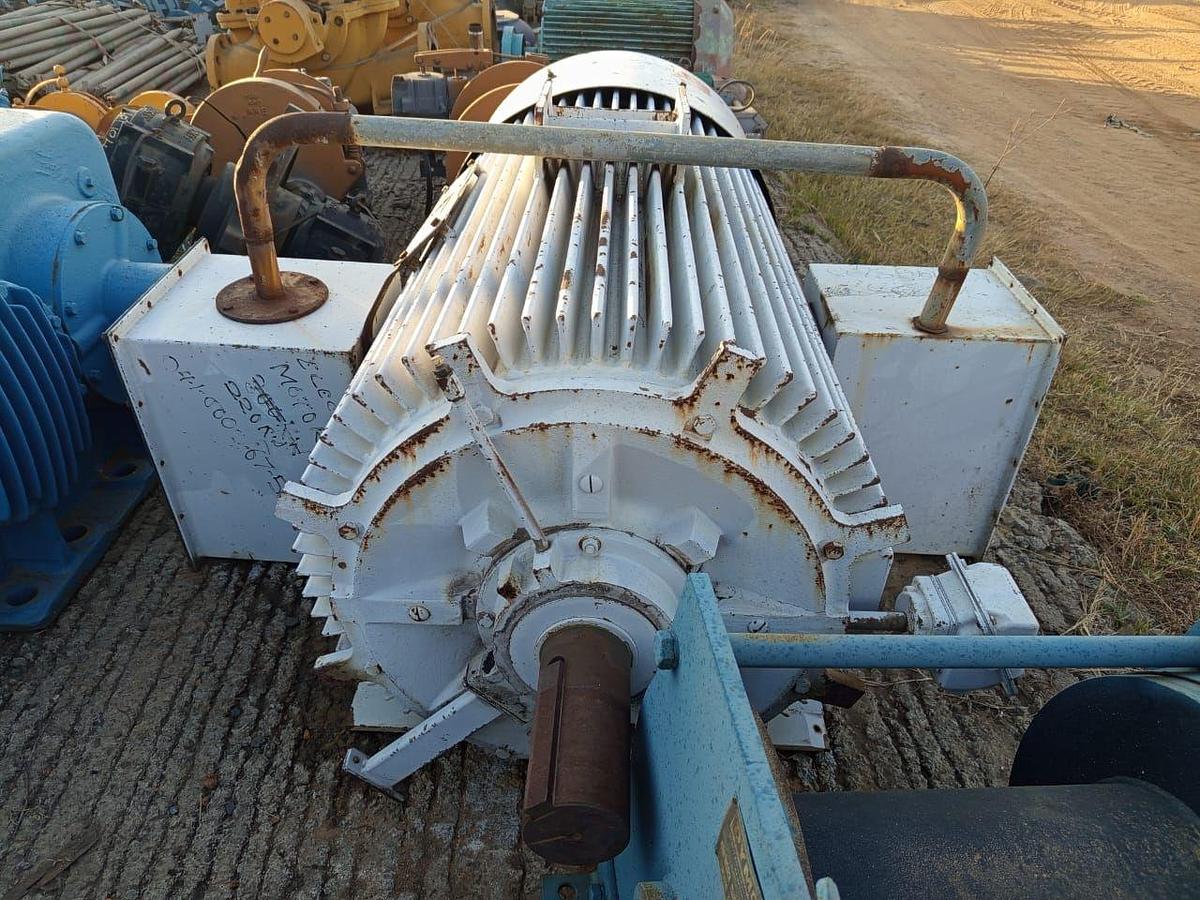 Used 220 KW INDUCTION MOTOR - USED CONDITION
