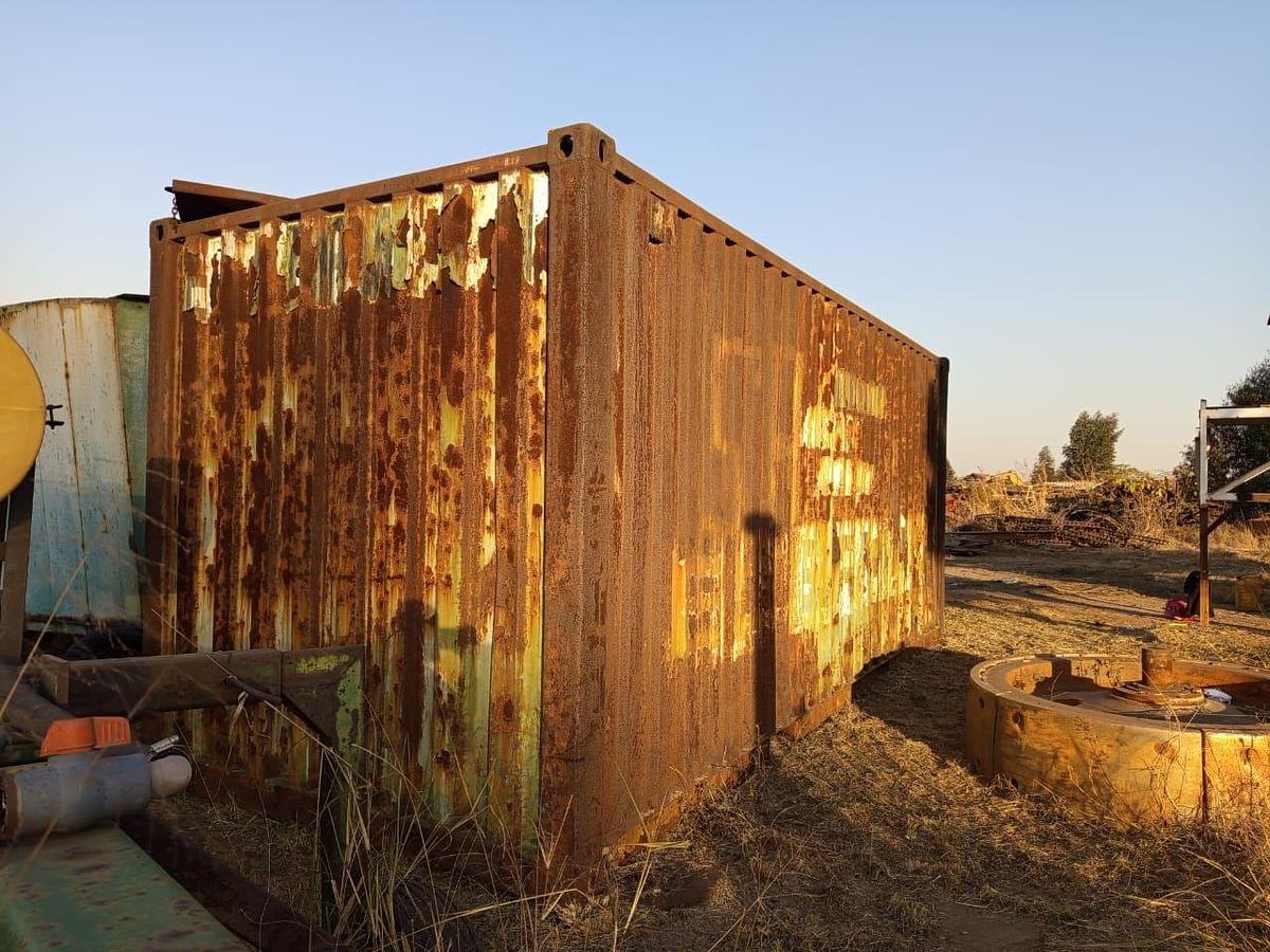 Used 6 METRE STORAGE CONTAINER - USED CONDITION