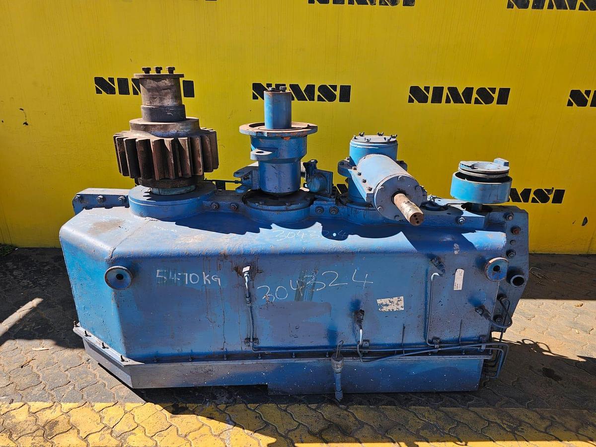 Used LOW SPEED HIGH TORQUE INDUSTRIAL HEAVY DUTY GEARBOX (USED)