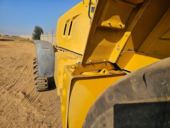 Used BELL TRACTOR (RUNNER)