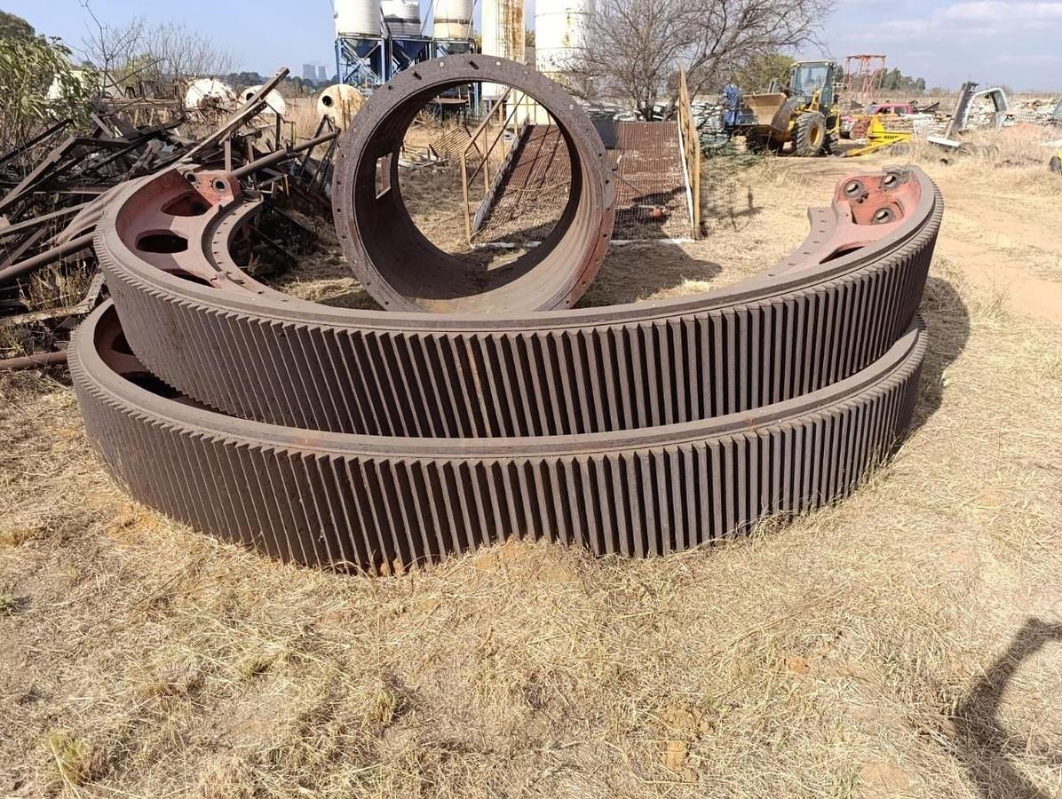 Used GIRTH GEAR -USED CONDITION