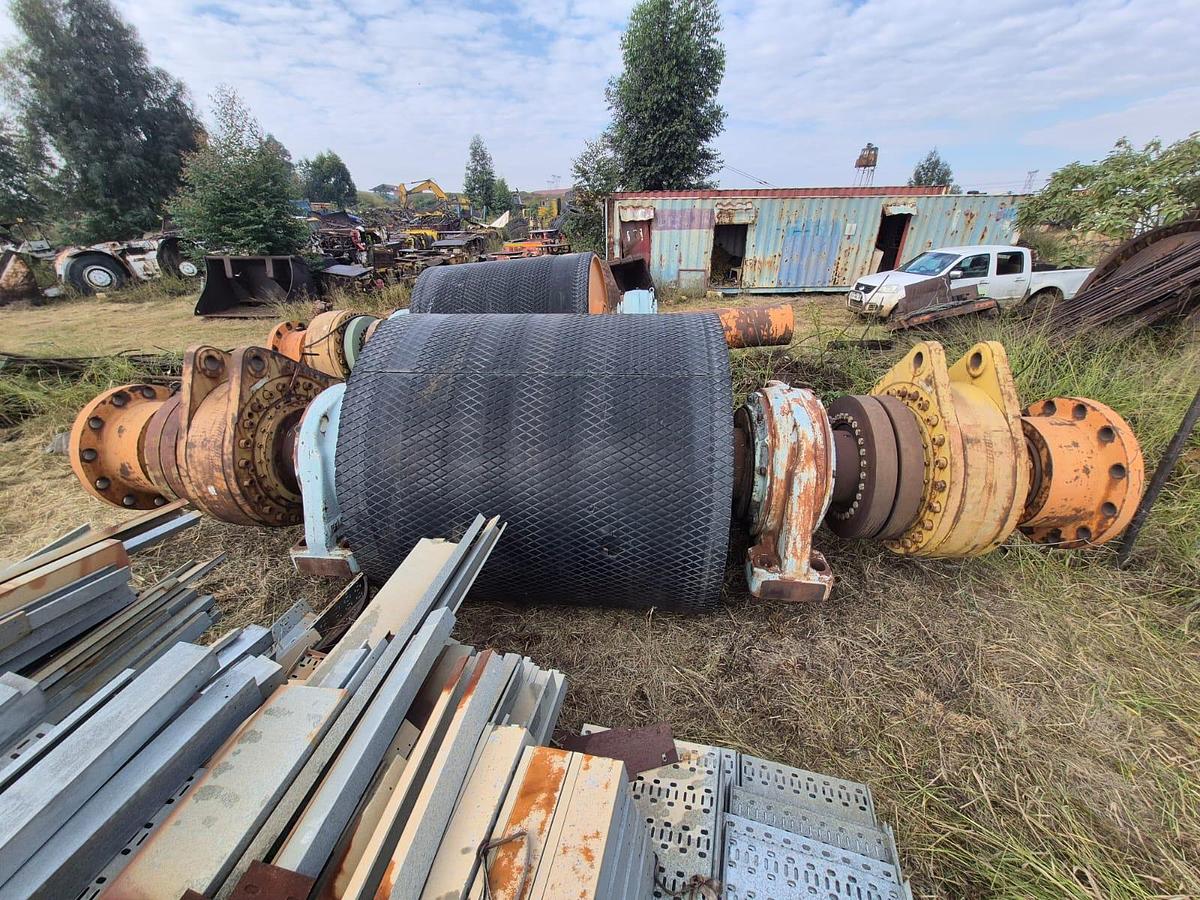 Used COMPLETE DRIVE PULLEY UNIT