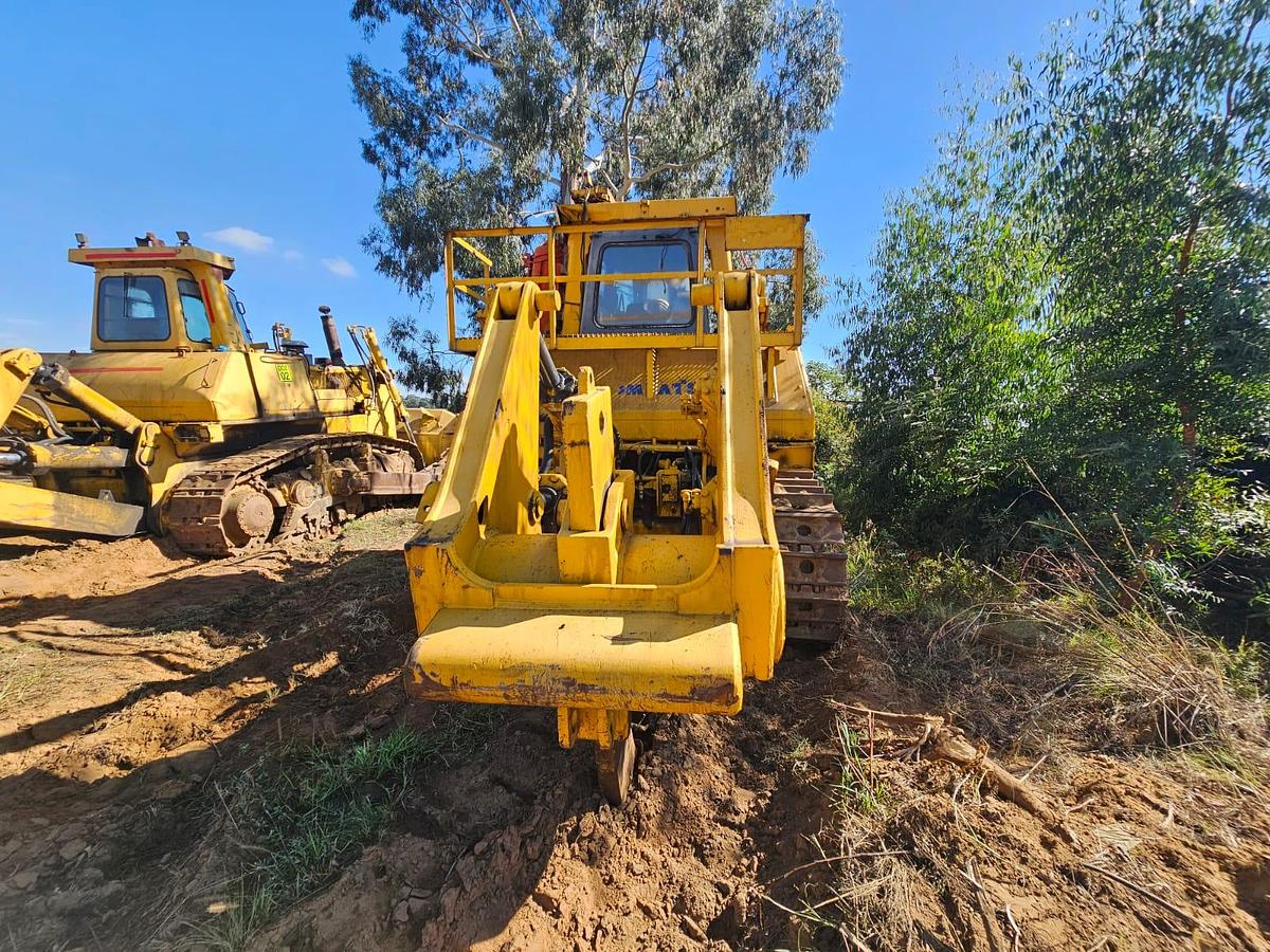 Used D375A KOMATSU DOZER (STRIPPING)