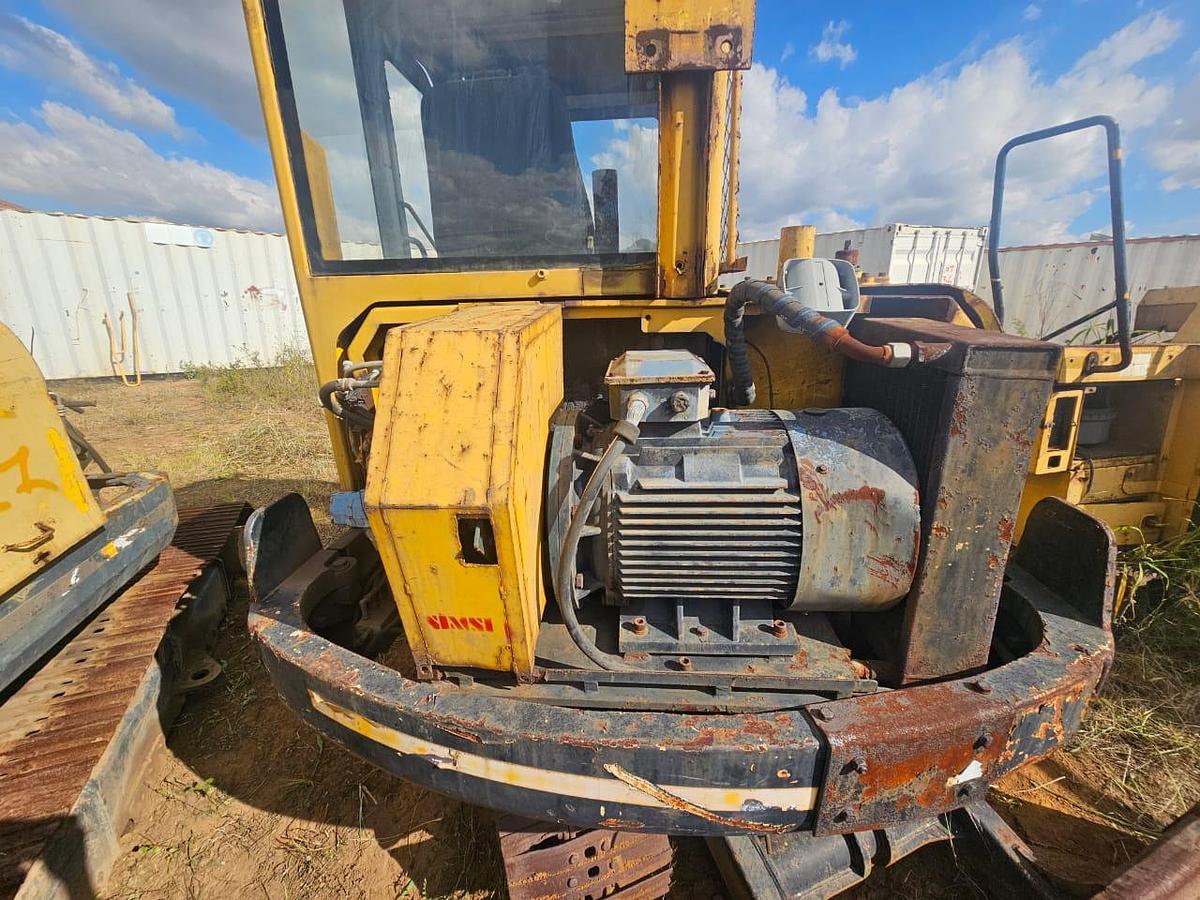 Used HYUNDAI ROBEX 60-9S EXCAVATOR - INOPERABLE