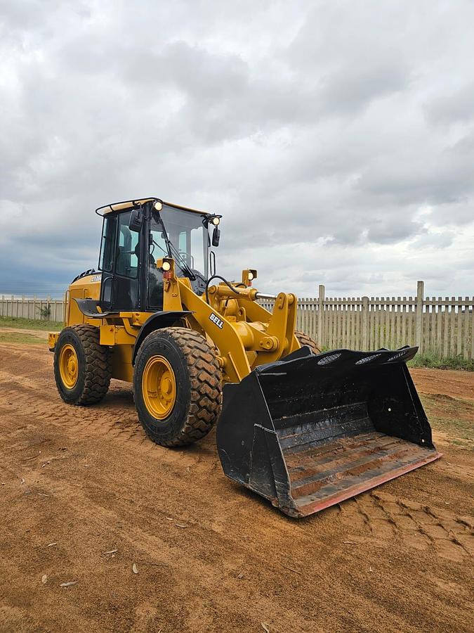 Used BELL L1204E FRONT END LOADER (USED)