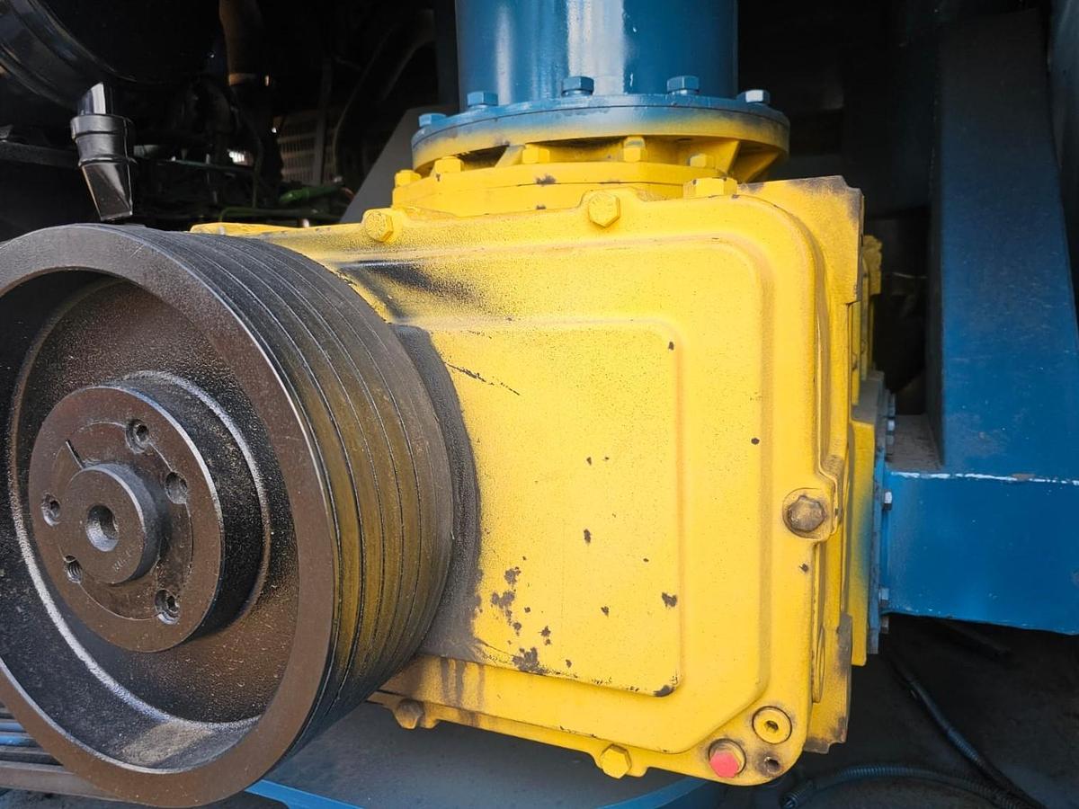Used KAESER OMEGA MOBILE VACUUM UNIT - OPERATIONAL