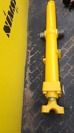 Used D375-3 blade lift cylinder