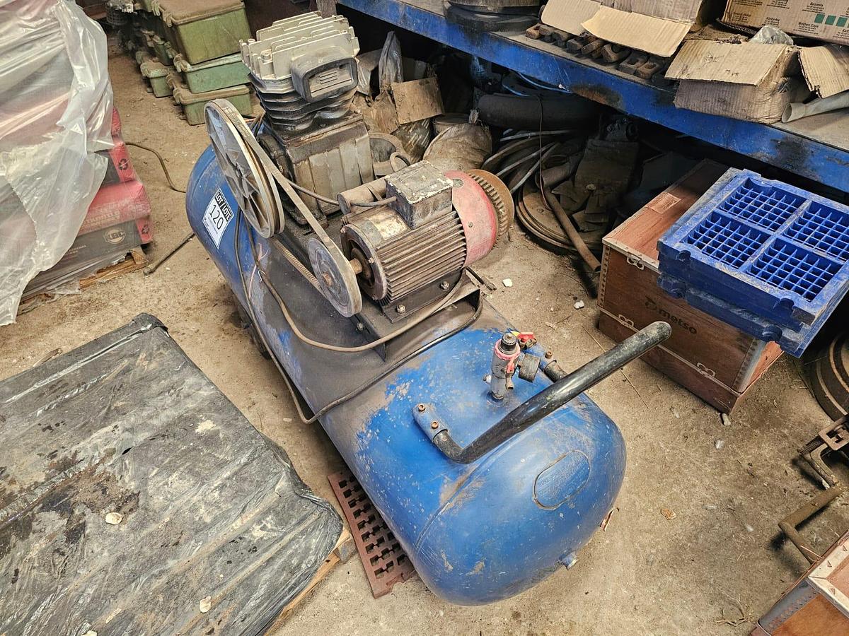 Used MAC AFRIC ZX-0.25 BELT-DRIVEN AIR COMPRESSOR - NOT TESTED