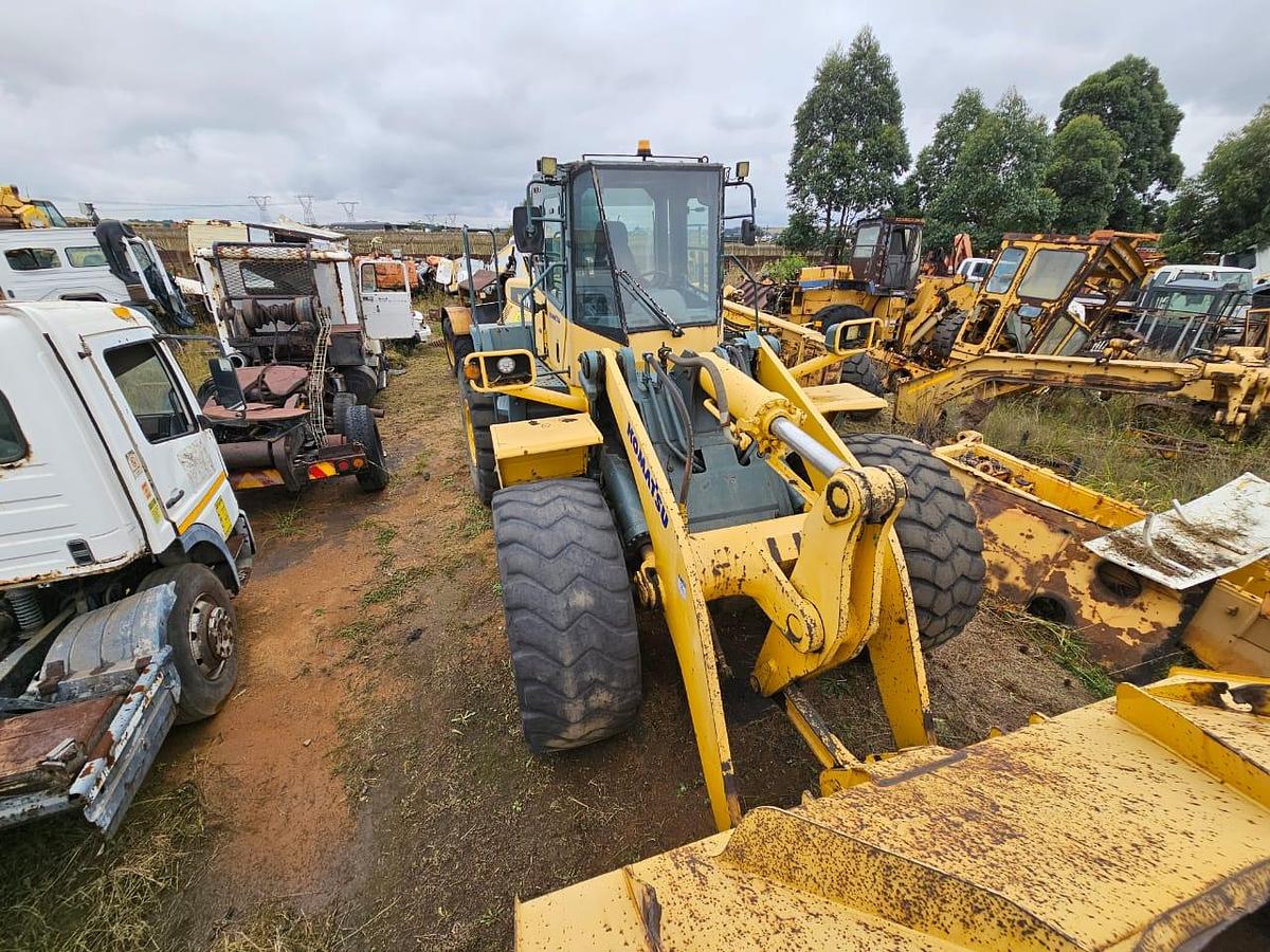 Used KOMATSU WA470-B FRONT END LOADER - INOPERABLE