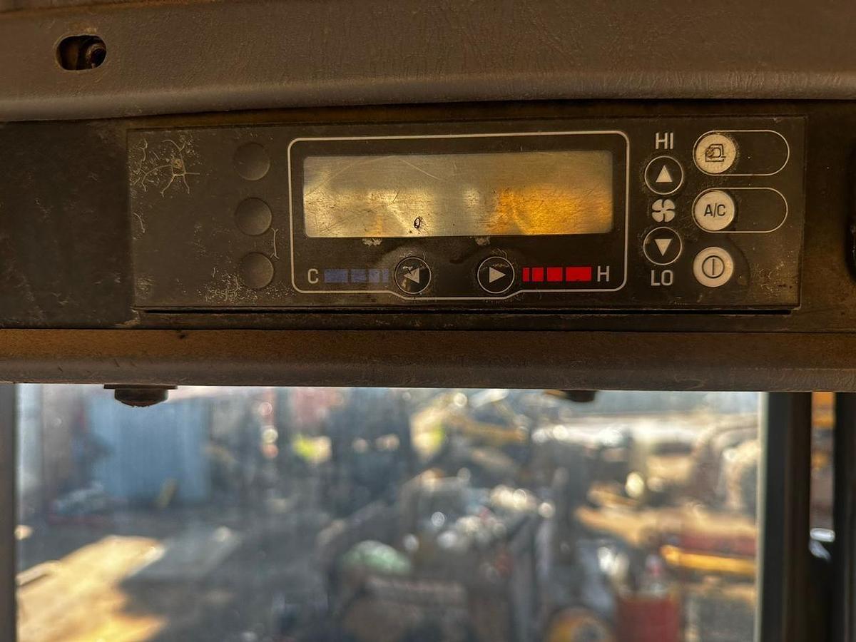 Used KOMATSU WA250-6 FRONT END LOADER - INOPERABLE