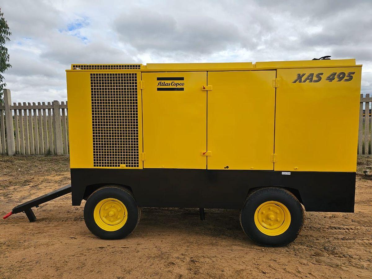 Used ATLAS COPCO XAS 495 MOBILE COMPRESSOR WITH MERCEDES BENZ ENGINE - OPERATIONAL