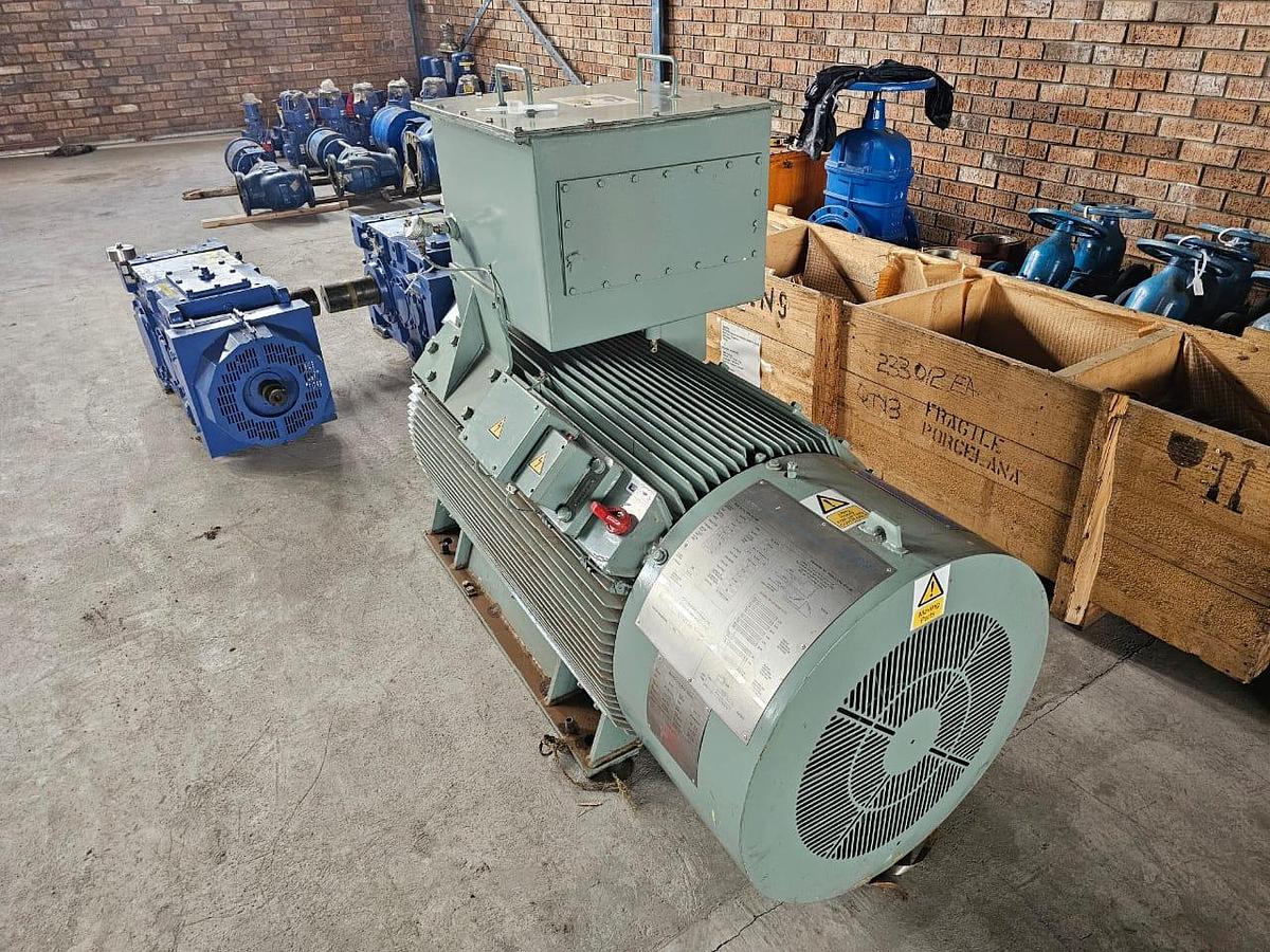 Used 200KW INDUCTION MOTOR