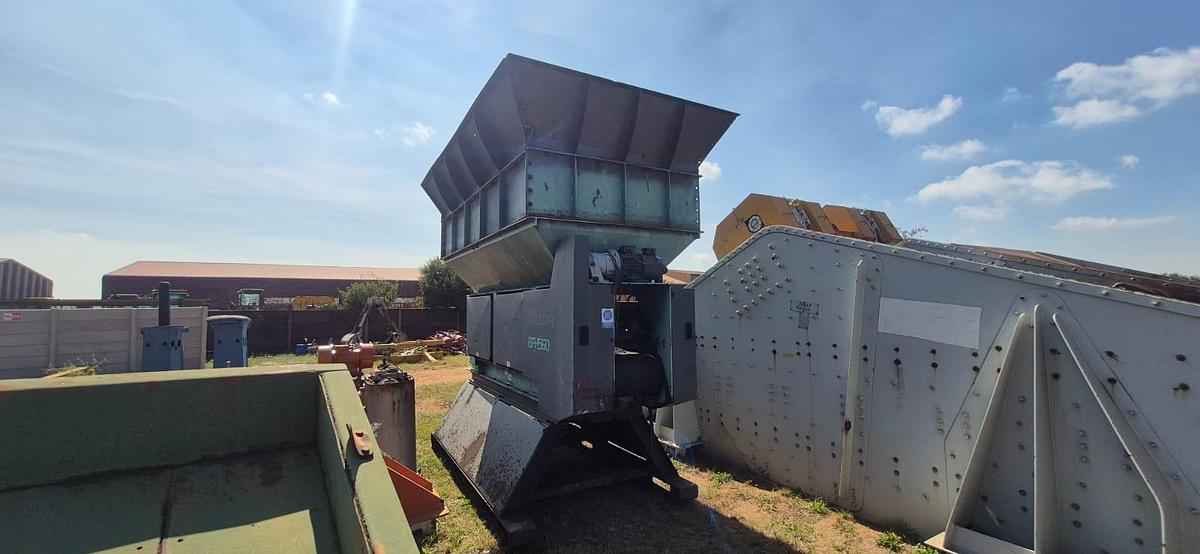 Used PILOT MODULAR BFH560 FEEDING BIN ON SKIDS 600MM CONVEYOR 3.5M