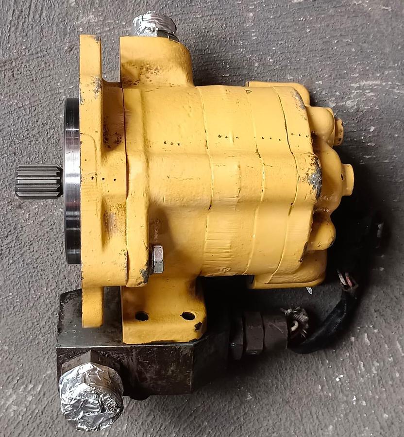 Used CAT 730C HYDRAULIC PUMP