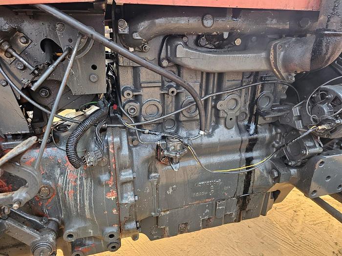 Used MASSEY FERGUSON TRACTOR (RUNNER)