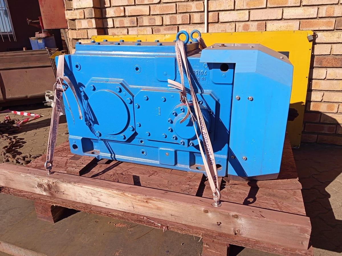 Used SIEMENS GEARBOX 96KW 42L