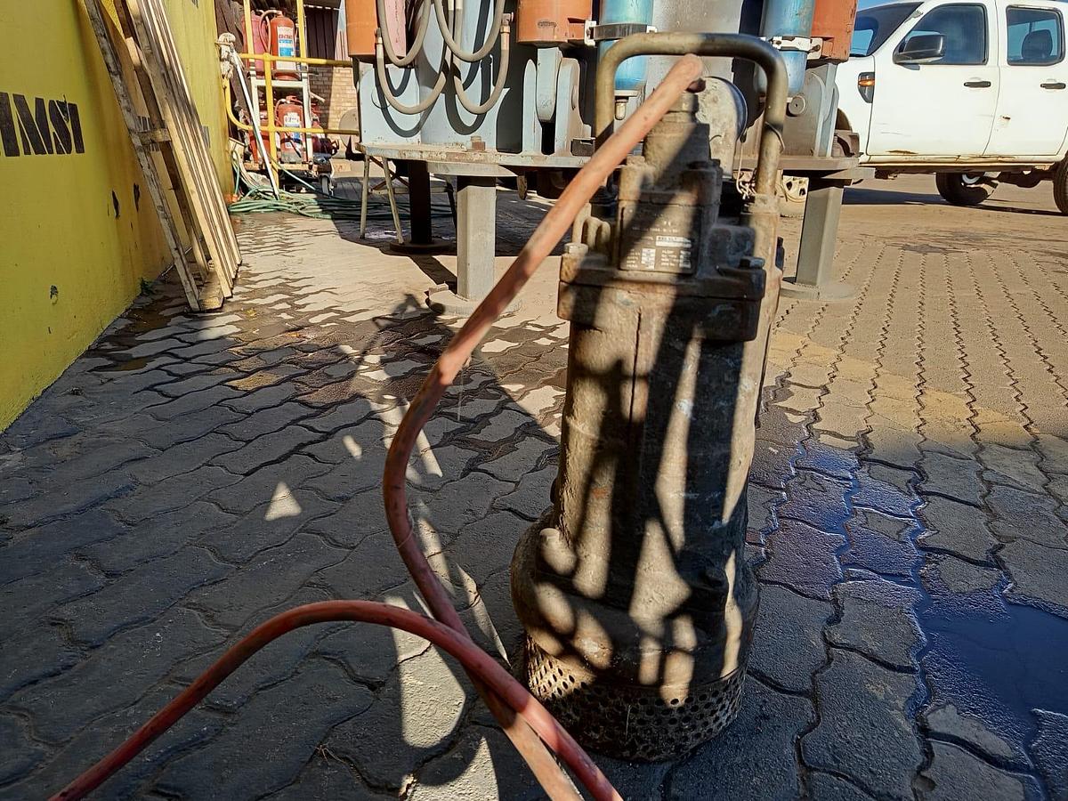Used SUBMERSIBLE PUMP 37KW