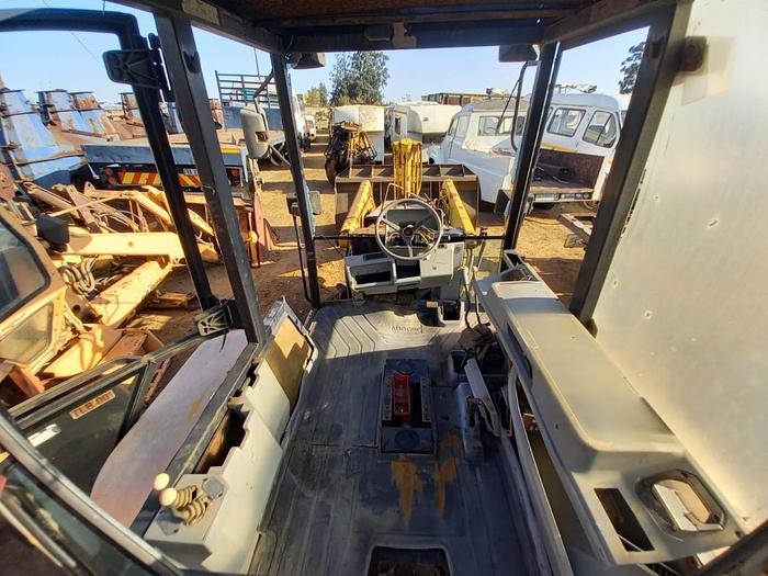 Used FERMEC 860 TLB (STRIPPED) (NON-RUNNER)