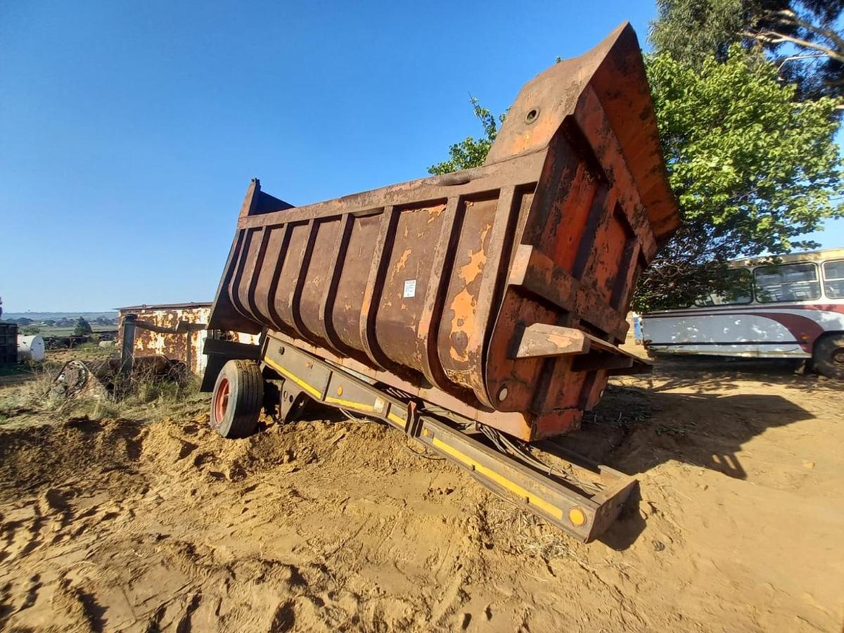 Used TRUCK TRAILER