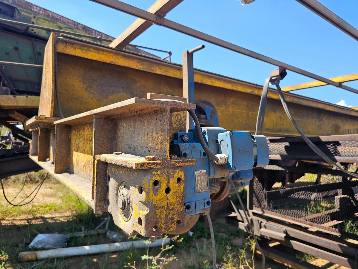 Used 5 TON OVERHEAD CRANE WITH REMOTE 2 X ELECTRIC 7.5 KW ELECTRIC MOTORS AND GEARBOX REMOTE GENERAL INFORMATION S